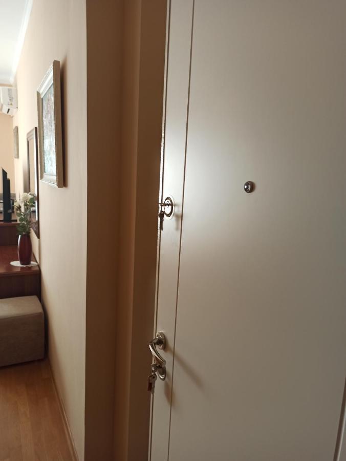 Home Sweet Rental Тирана Экстерьер фото