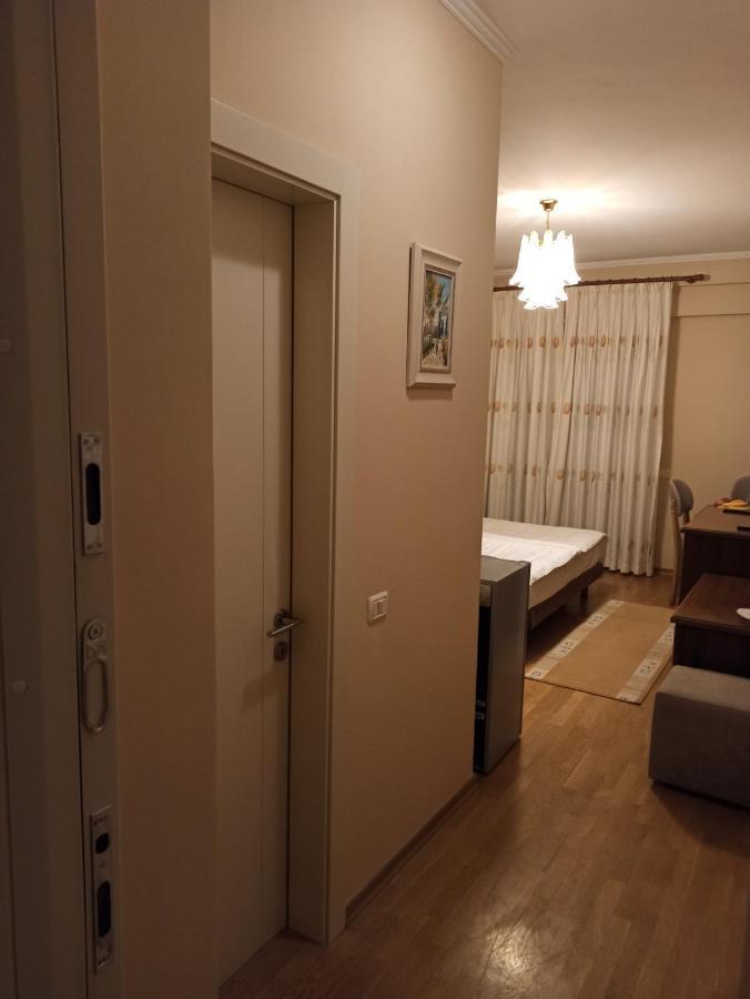 Home Sweet Rental Тирана Экстерьер фото